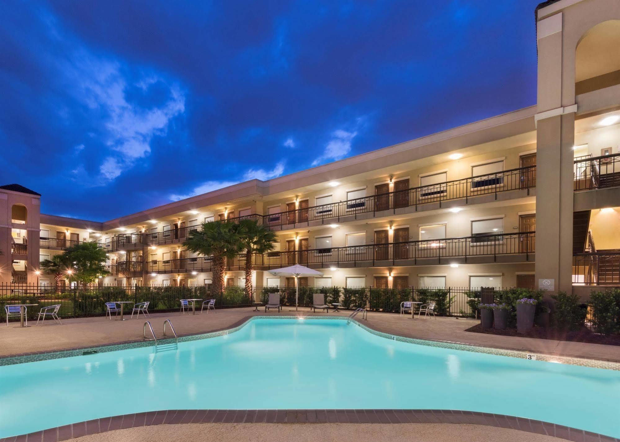 Comfort Suites Baton Rouge South I-10 Inniswold Exteriör bild